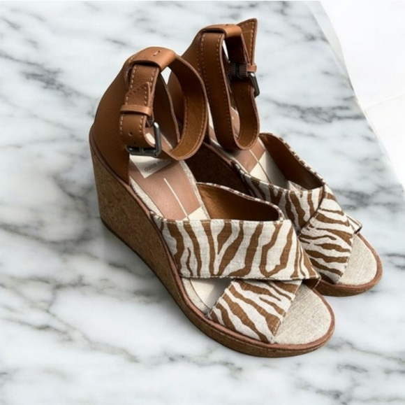 NWT Dolce Vita Urbane Wedge Sandal Women's Size 9 - Picture 4 of 7
